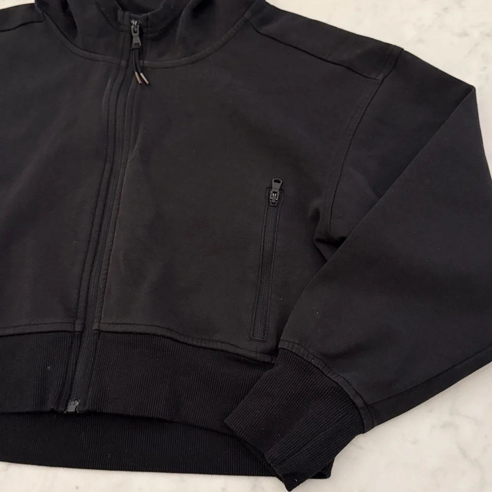 Old Navy Girls Black Zip-Up Hoodie Size 8 Athletic Fleece Jacket Pockets